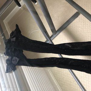 sexy stockings   ( fish net )